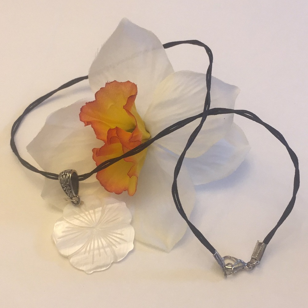 White shell Necklace